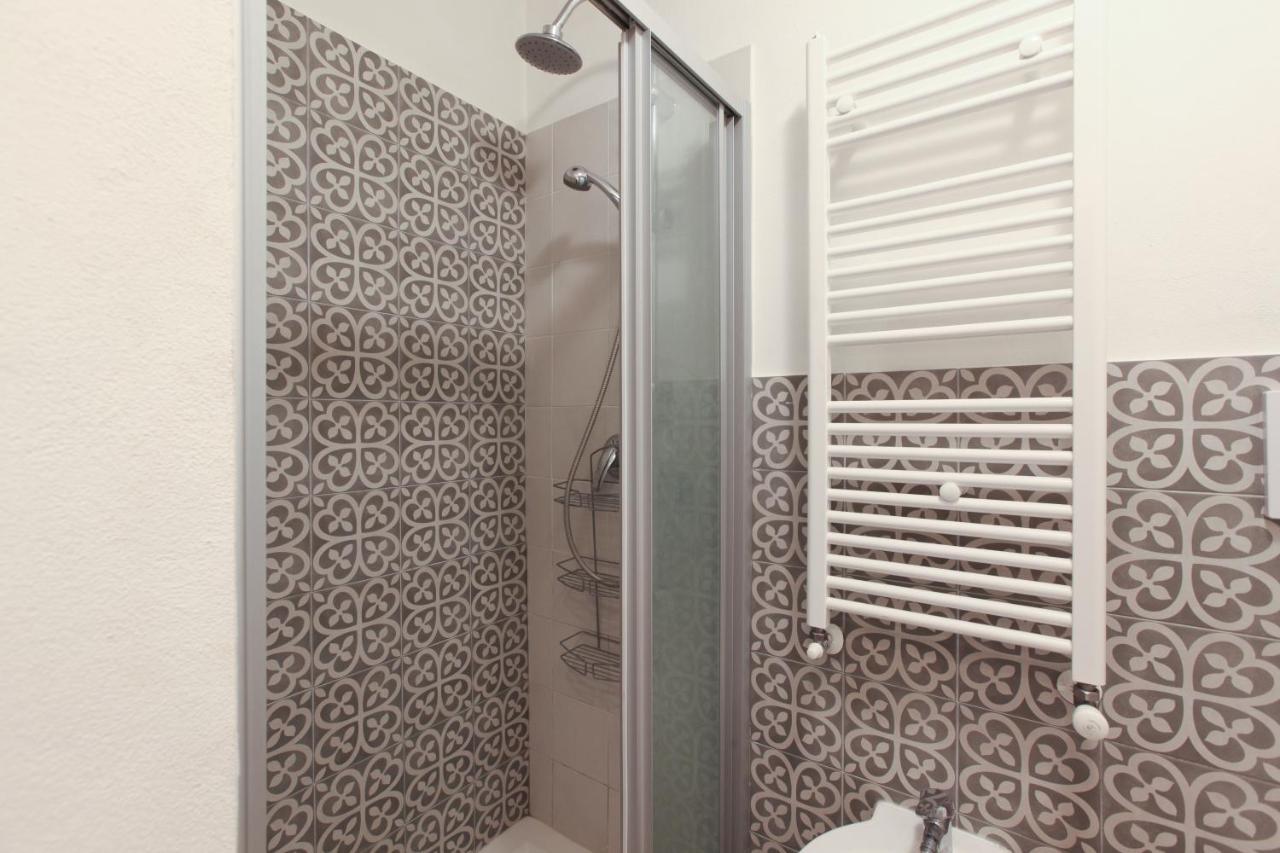 V.Le Certosa Comfy Studio! Apartment Милано Екстериор снимка